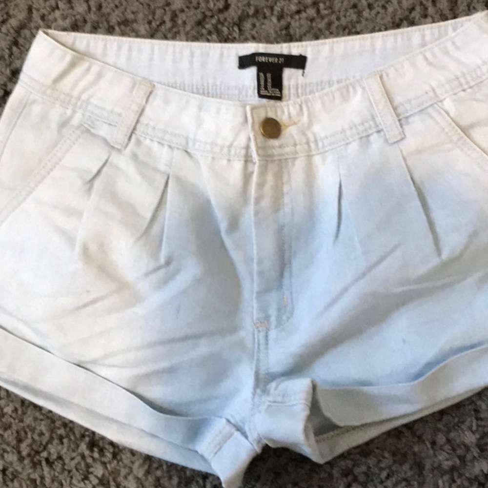Shorts - Picture 3 of 5